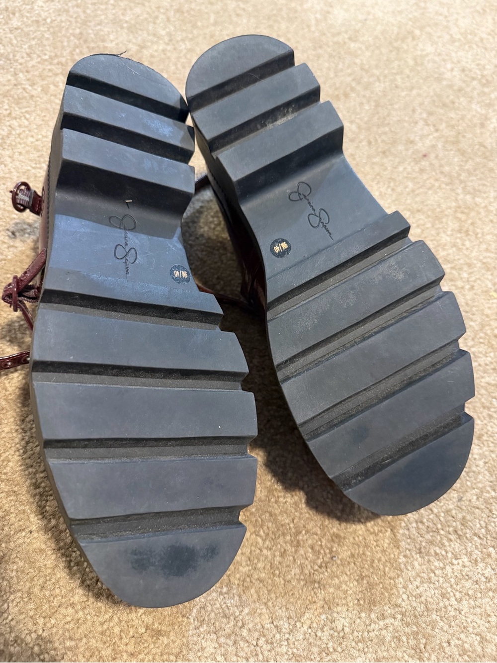 Women’s Patent Mary Jane Shoes with Ankle Strap - Burgundy platforms - Picture 4 of 4